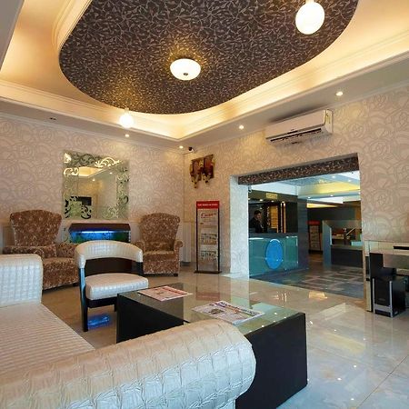 Pitrashish Grand And Premium Hotel Delhi  Buitenkant foto